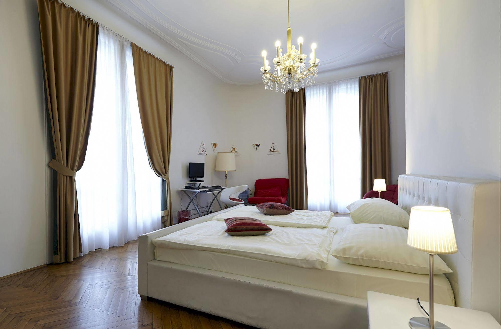 Hotel Pension Museum Виена Екстериор снимка