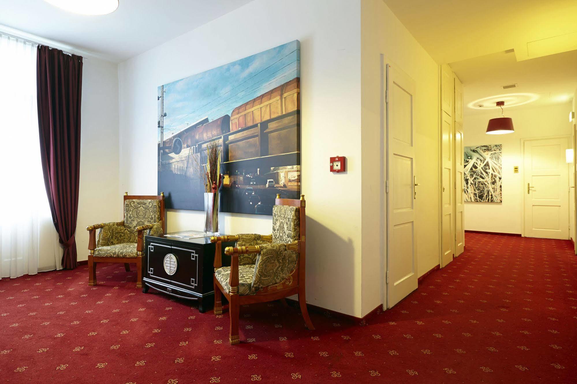 Hotel Pension Museum Виена Екстериор снимка