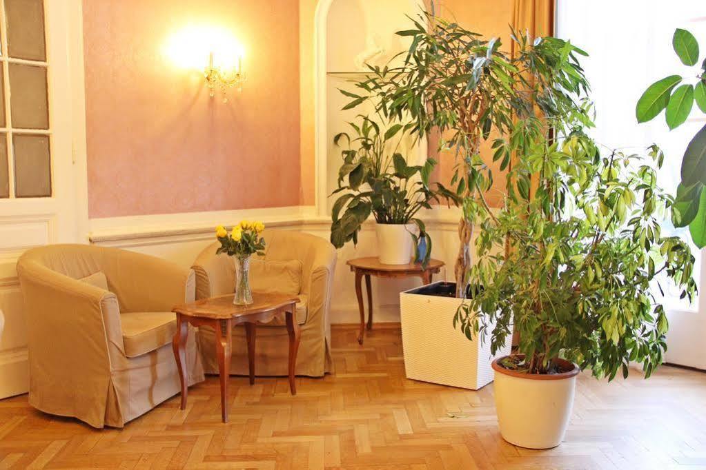 Hotel Pension Museum Виена Екстериор снимка