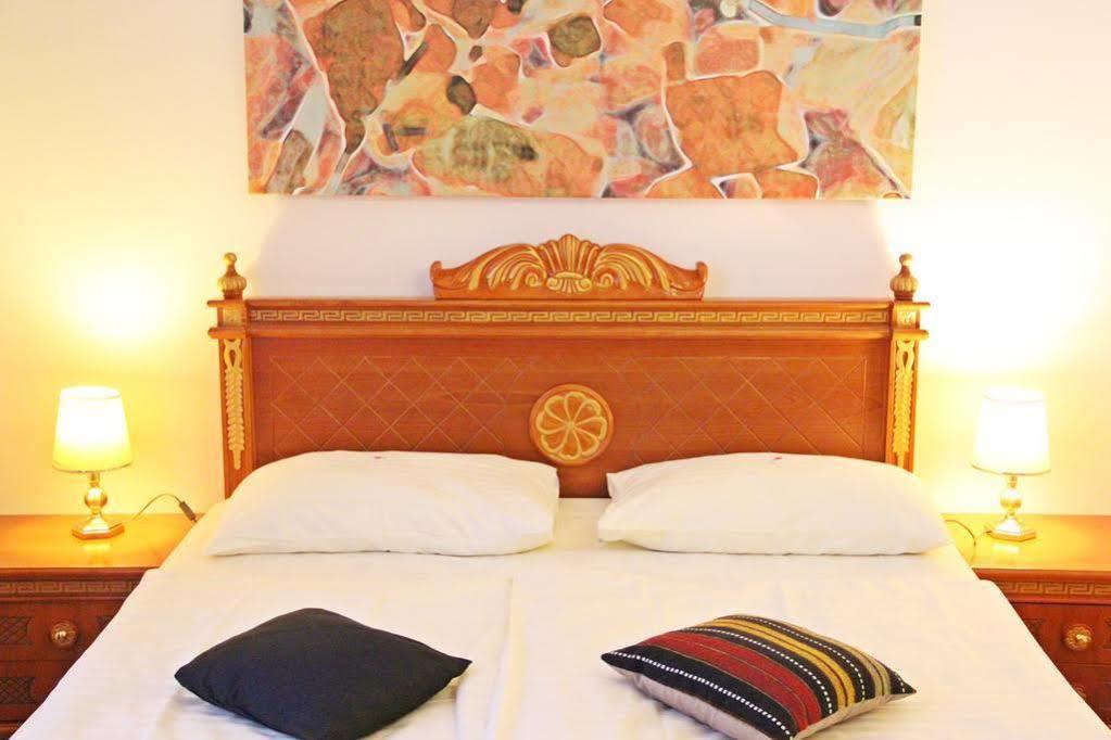 Hotel Pension Museum Виена Екстериор снимка